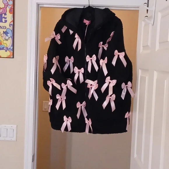 DOLLSKILL SUGAR THRILLZ 2X BLACK SERPA WITH PINK BOWS LONG-SLEEVED POCKETS - Picture 10 of 11